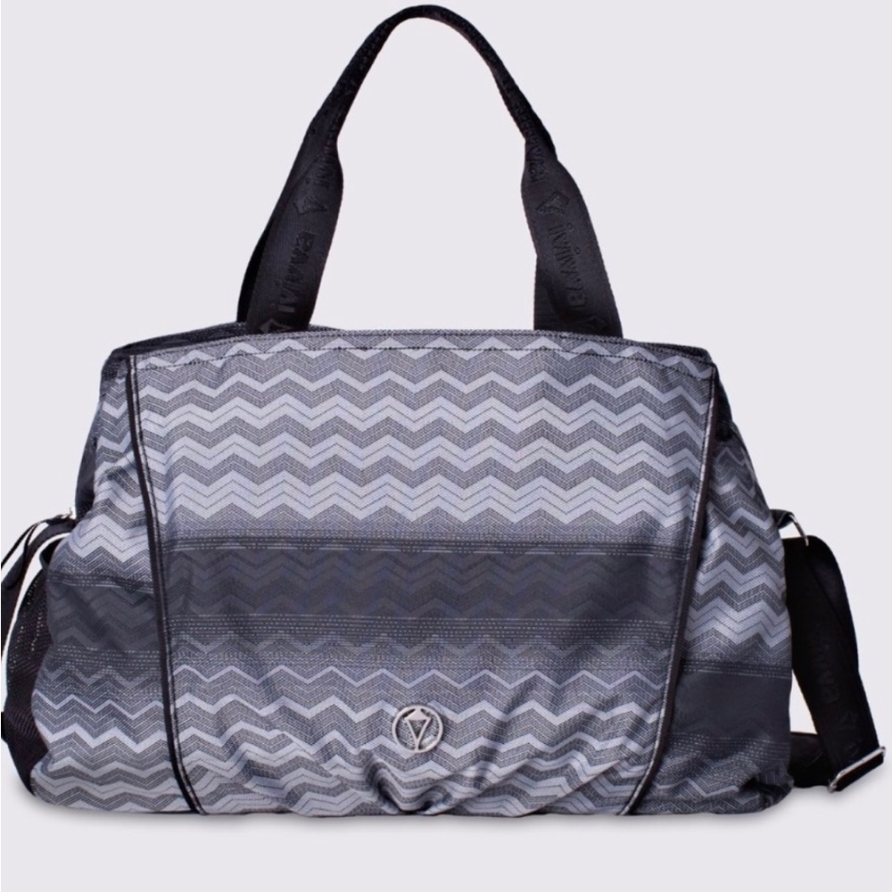 Ivivva gym bag -black and white chevron